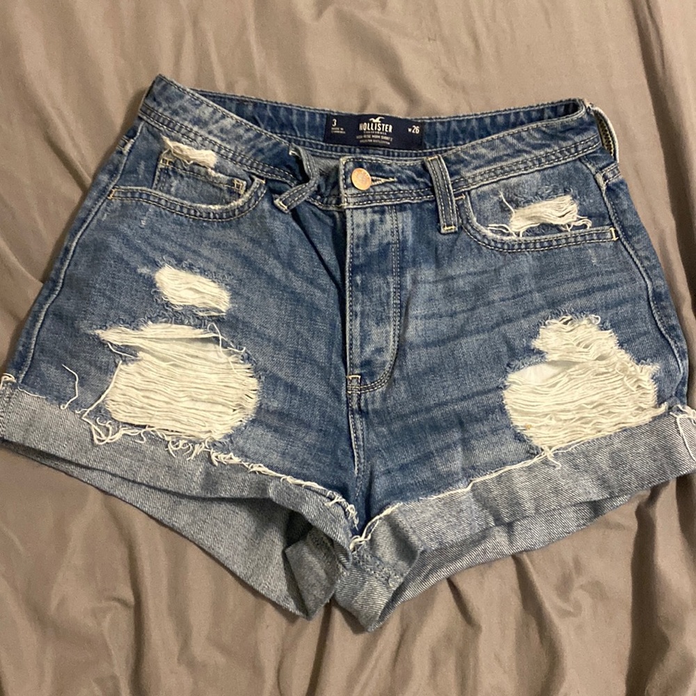 Hollister Shorts size 3/26